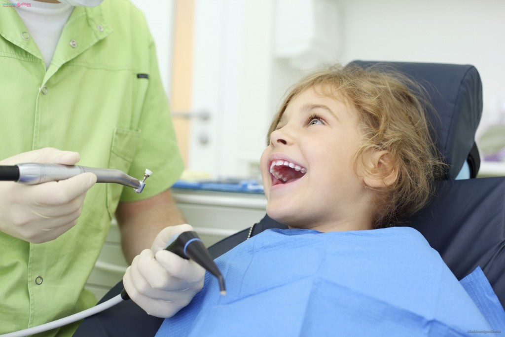 Nhổ răng cho bé là một thủ thuật tưởng đơn giản mà có thể gây nguy hiểm