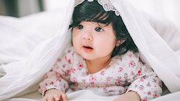 Bộ ảnh Gà Bông xinh xắn khiến các mẹ muốn "nhắm mắt làm liều" để có em bé đáng yêu y hệt