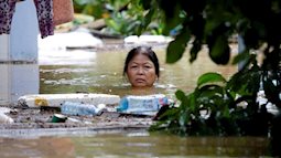 Hình ảnh Hội An bị nhấn chìm trong lũ ngập tràn trên báo nước ngoài