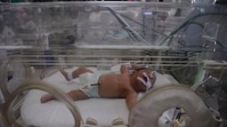 Chấn động: Hàng loạt trẻ sơ sinh bị gãy xương, nứt sọ nghi do bị y tá đánh đập