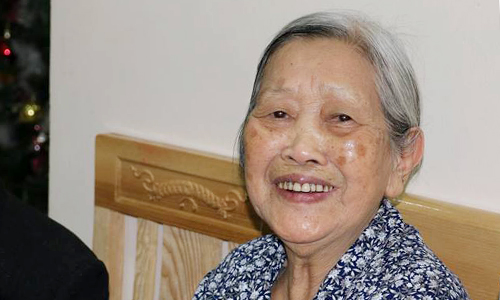 Bà Dung đã muốn ly hôn chồng từ năm 1985, nhưng gia đình động viên nên bà cố sống đến tận năm 2016, khi 86 tuổi thì quyết tâm ly hôn. Ảnh: Viện dưỡng lão Diên Hồng.