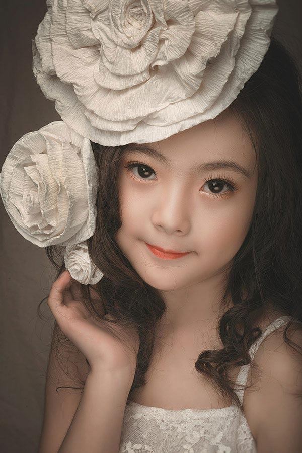 Bé gái Tuyên Quang 6 tuổi xinh đẹp như thiên thần trong truyện tranh   Hànộimới