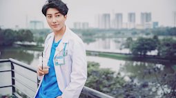 Cơ duyên làm 'bà đỡ' của chàng bác sĩ sản khoa có vẻ đẹp 'vạn người mê'