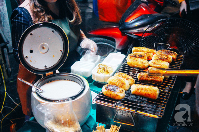 Chấm điểm chuối bọc nếp nướng - món ăn đường phố Sài Gòn ngon nhất thế giới vừa có mặt ở Hà Nội - Ảnh 6.