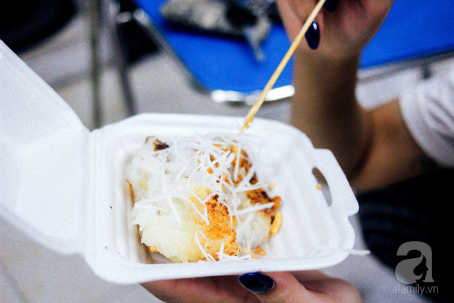 Chấm điểm chuối bọc nếp nướng - món ăn đường phố Sài Gòn ngon nhất thế giới vừa có mặt ở Hà Nội - Ảnh 10.