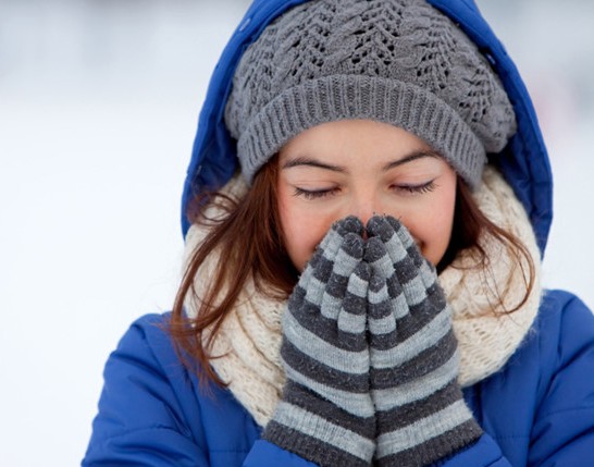 Cách phòng tránh nhiễm lạnh cóng trong thời tiết lạnh. 