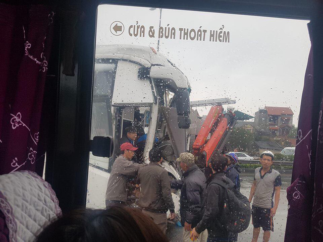 Hiện trường xảy ra vụ tai nạn giao thông trên tuyến cao tốc Pháp Vân- Cầu Giẽ. Ảnh Nguyễn Chiến.