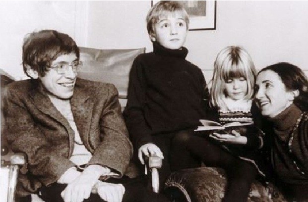 Thiên tài vật lý Stephen Hawking - người cha truyền cảm hứng và chưa bao giờ áp đặt con - Ảnh 3.