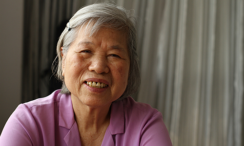 Bà Thanh đã bán căn nhà trung tâm Hà Nội và chọn gắn bó phần đời còn lại trong viện dưỡng lão. Ảnh: Phan Dương.