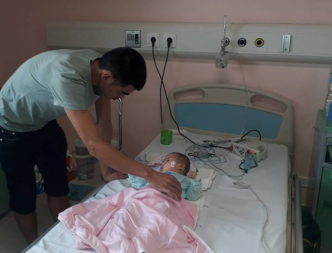 Ninh Bình: Bé gái 9 tháng tuổi ngất lịm, toàn thân con tôi tím tái sau mũi tiêm của y sĩ - Ảnh 5.