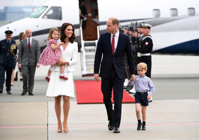 Những tiết lộ thú vị xung quanh đứa con thứ 3 sắp chào đời của công nương Kate và Hoàng tử William - Ảnh 4.