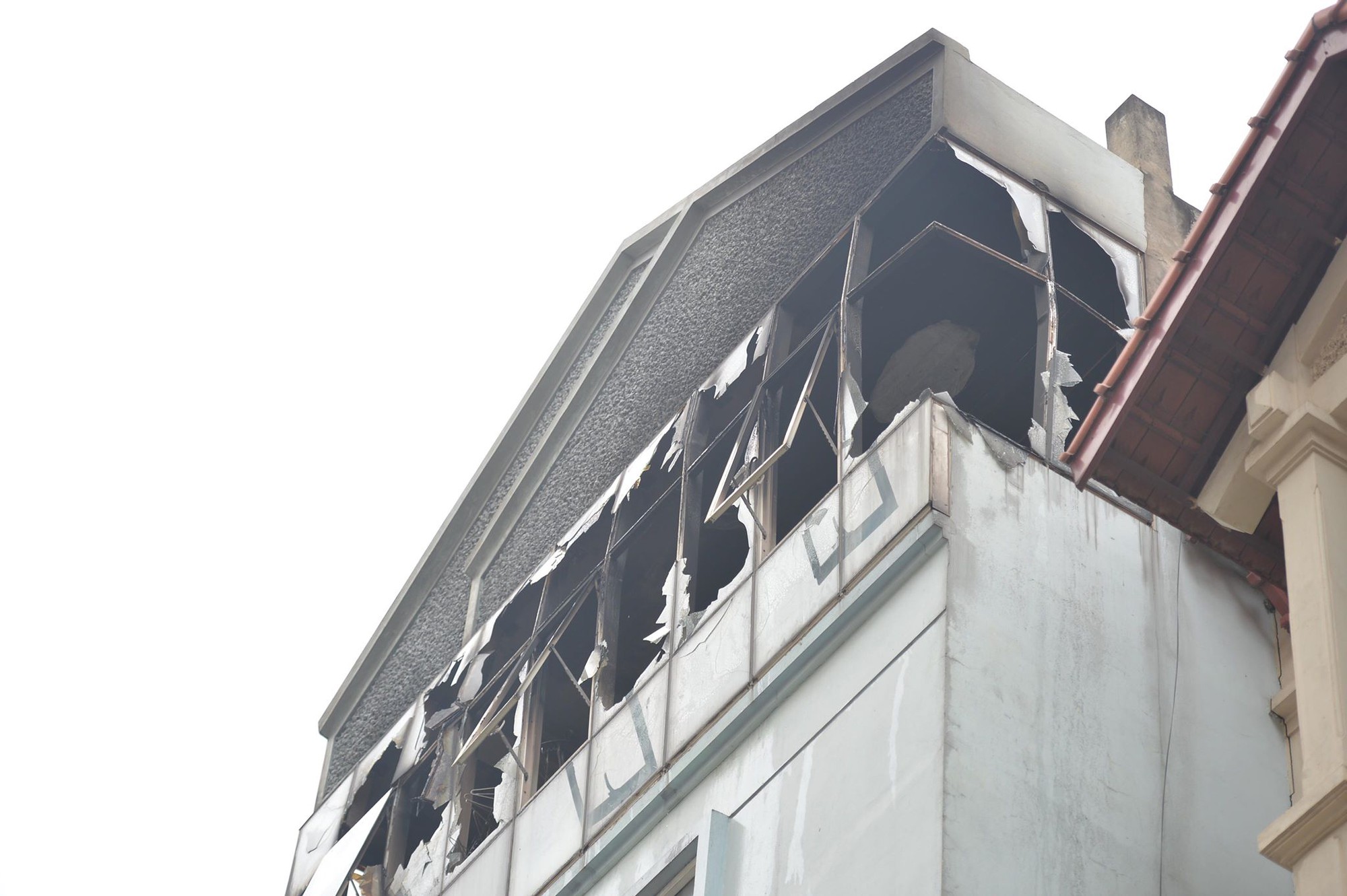 Cháy nhà kho trường mầm non tư thục ở Hà Nội, cô giáo hốt hoảng đưa 50 học sinh tháo chạy - Ảnh 3.