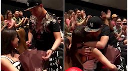 Diệp Lâm Anh bật khóc khi được bạn trai ngọt ngào cầu hôn trong rạp chiếu phim trước ngày cưới