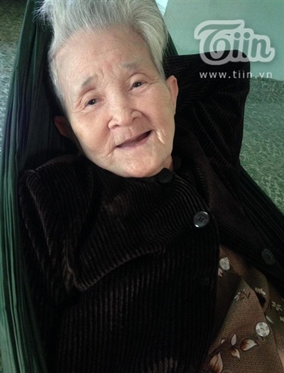 Tạm biệt bà ngoại 'xì-tin' nhất Việt Nam, nơi thiên đàng ngoại hãy cứ mỉm cười như thế nhé! 1