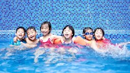 Hành động tưởng "chẳng có gì nghiêm trọng" ở bể bơi có thể khiến trẻ bị xâm hại tình dục mà cha mẹ không hề hay biết
