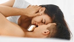 Vết thương trong miệng người đàn ông nghiện oral sex