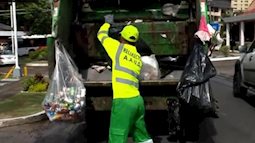 Trọng tài World Cup 2018 có nghề chính là công nhân lấy rác