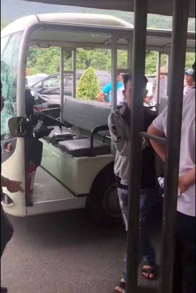 Xe điện mất lái tông vào nhóm du khách ở Bà Nà, 6 người bị thương - Ảnh 2.