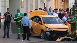 Xe lao vào đám đông ở Moskva, 8 khán giả World Cup bị thương