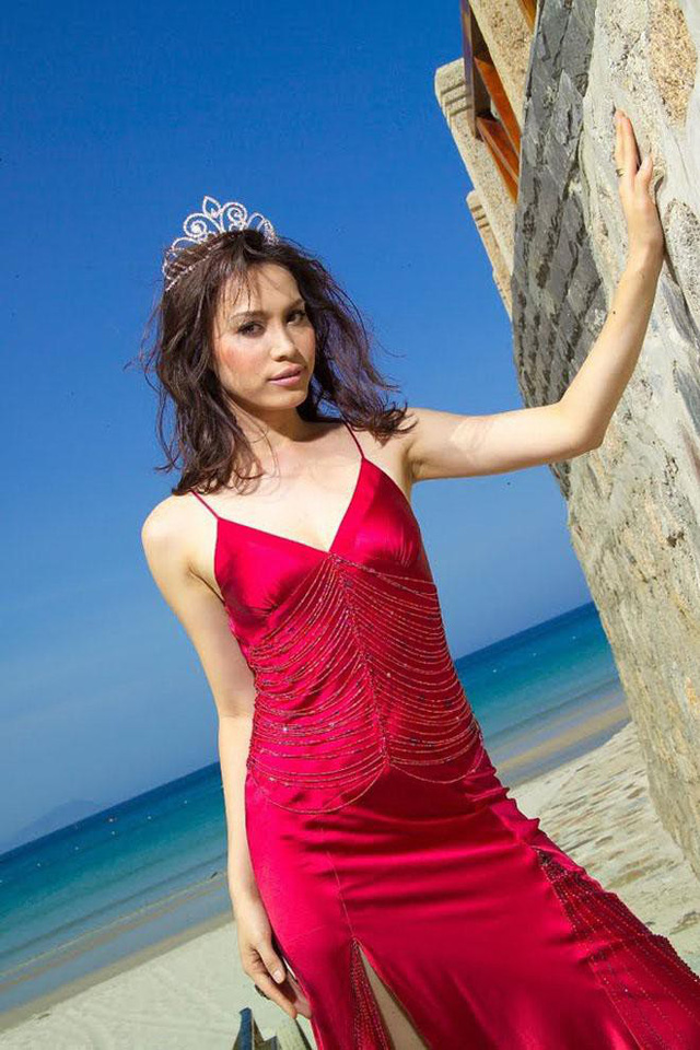 Hoa hậu Ngọc Khánh sở hữu nét đẹp khá Tây.