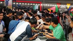 Clip: Hàng trăm người chen lấn xô đẩy tranh giành ăn buffet miễn phí gây náo loạn ở nhà hàng Cần Thơ