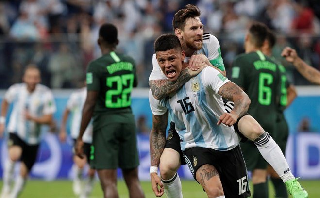 Messi, Rojo giúp Argentina giành vé vòng 1/8 ngoạn mục