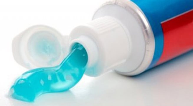 Kem đánh răng có thể gây kích ứng cho môi hình ảnh