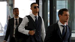 Ronaldo cùng đồng đội bảnh bao lên đường về nước