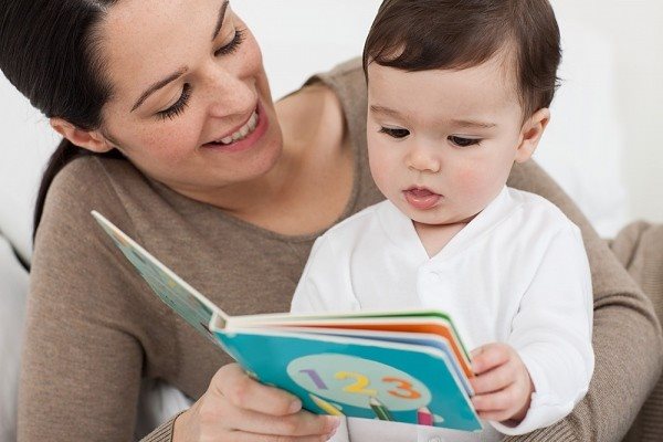 Đọc sách là phương pháp cải thiện IQ cho trẻ rất hiệu quả hình ảnh