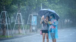 Thời tiết 14/7: Cuối tuần thời tiết mát mẻ, Hà Nội và Sài Gòn mưa dông