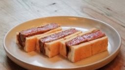 Sandwich Bò Wagyu Nhật Bản - món ăn nhanh giá sang chảnh chỉ dành cho nhà giàu