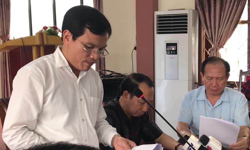 Ông Mai Văn Trinh đọc báo cáo sai phạm về điểm thi