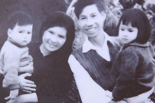 Diva Thanh Lam thời bé (em bé ngoài cùng, bên phải)