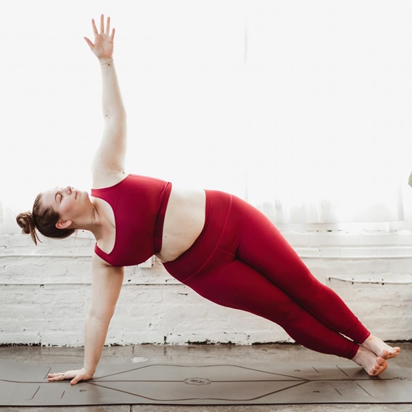 Huấn luyện viên yoga ngoại cỡ thay đổi định nghĩa về chuẩn đẹp - 2