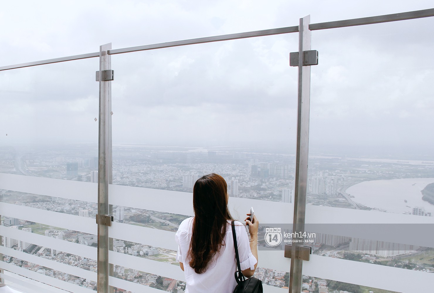 Chùm ảnh: Đứng ở tầng cao nhất Landmark 81, nhìn toàn cảnh Sài Gòn đẹp và bình yên đến thế! - Ảnh 3.