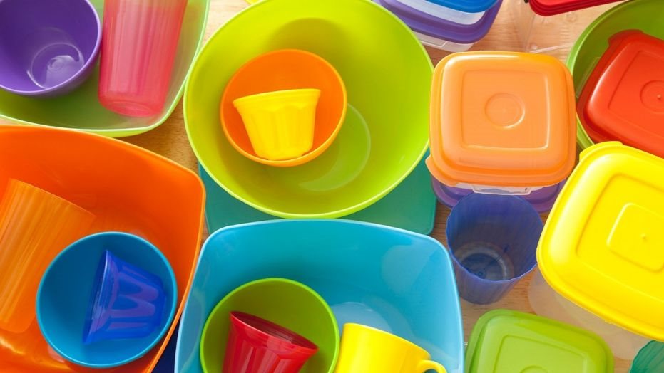 Đựng thức ăn trong hộp nhựa có thể gây nguy hiểm cho trẻ nhỏ hình ảnh