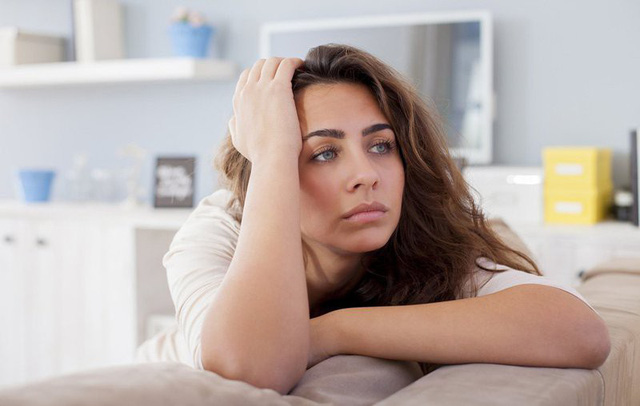 Căng thẳng là một trong những nguyên nhân gây ra chứng đau khi yêu của phụ nữ
