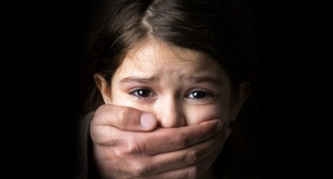 Xót thương bé gái bị bắt cóc từ năm 12 tuổi và bị ép làm nô lệ tình dục suốt 15 năm
