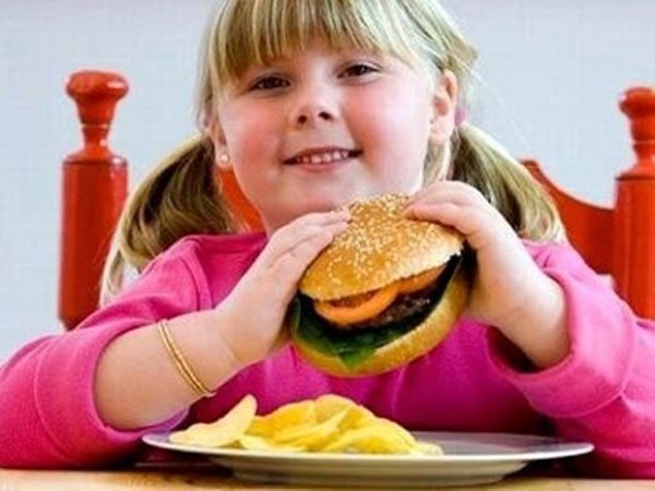 4 nguyên tắc vàng trong chế độ dinh dưỡng dành cho trẻ thừa cân hình ảnh