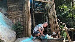 Bỏ Sài Gòn, chàng đạo diễn ra đảo tự xây nhà sống không cần tiền