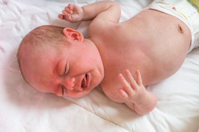 6 biểu hiện khác thường ở trẻ sơ sinh không phải bệnh, mẹ đừng hoảng!