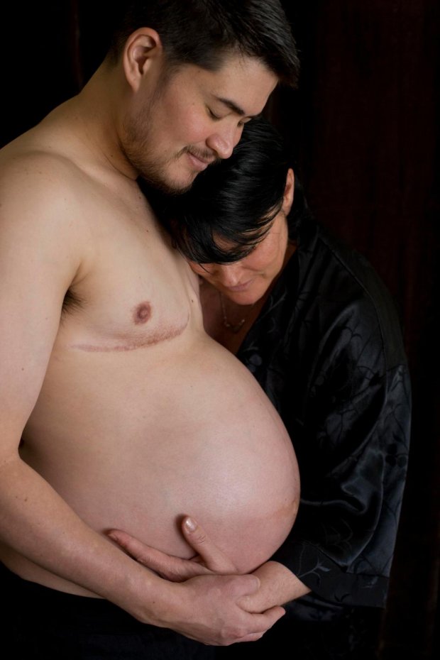 Bức ảnh Thomas mang thai gây sốt cộng đồng mạng năm 2007.