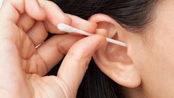 Tác hại khôn lường khi sử dụng bông ngoáy tai