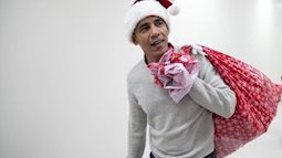 Khi cựu Tổng thống Mỹ Obama và tỷ phú Bill Gates làm ông già Noel