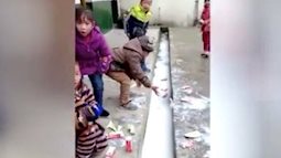 Học sinh TQ đổ sữa học đường xuống cống, phụ huynh Việt lại lo ngại