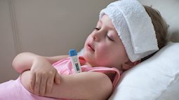 4 điểm quan trọng khi con bị sốt, cha mẹ cần lưu ý