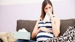 Sản phụ mang song thai tử vong do cúm – căn bệnh thường gặp khi mang bầu