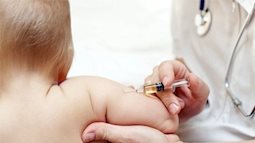 Con “lãnh đủ” nếu cha mẹ còn cổ xúy theo  trào lưu nói không với vaccine