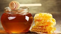 Điều kỳ diệu gì xảy ra nếu bạn đều đặn uống mật ong mỗi ngày?