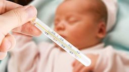 Cha mẹ anti vắc-xin, con lãnh hậu quả nặng nề